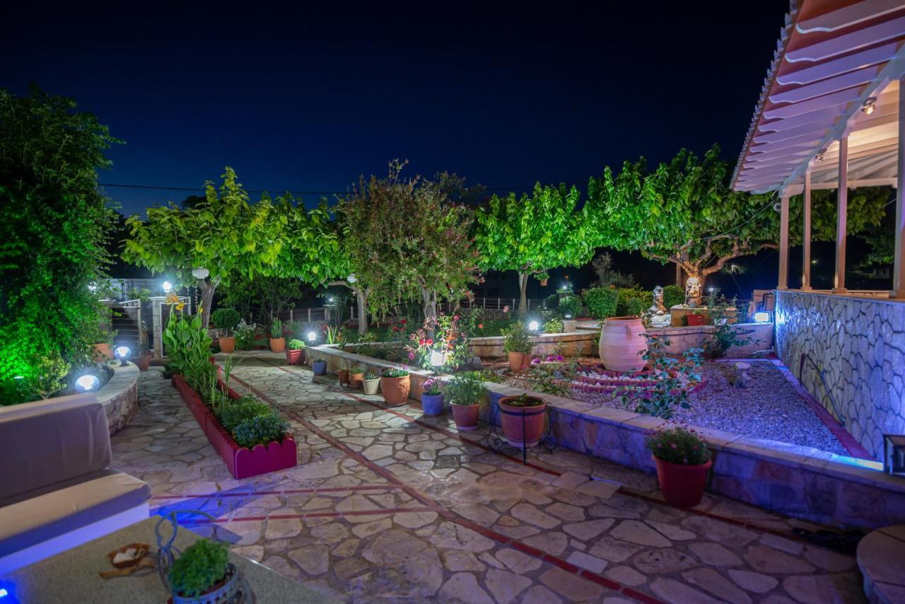 Rock Garden Villa Marantochori Exterior foto