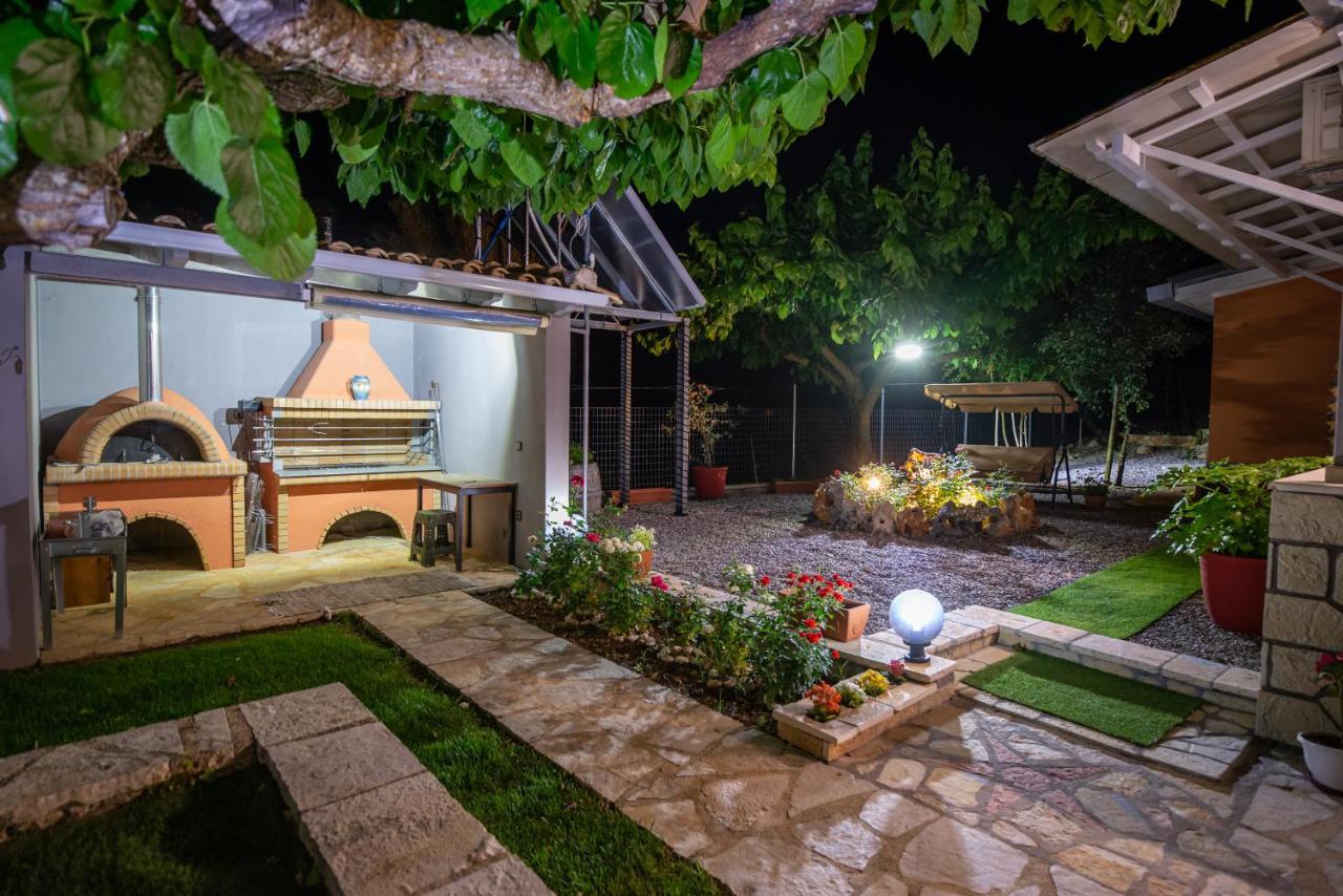 Rock Garden Villa Marantochori Exterior foto