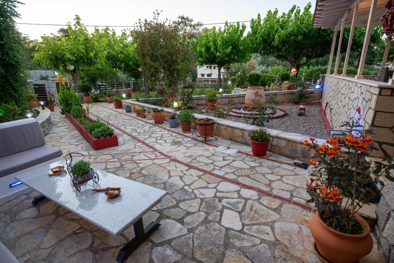 Rock Garden Villa Marantochori Exterior foto